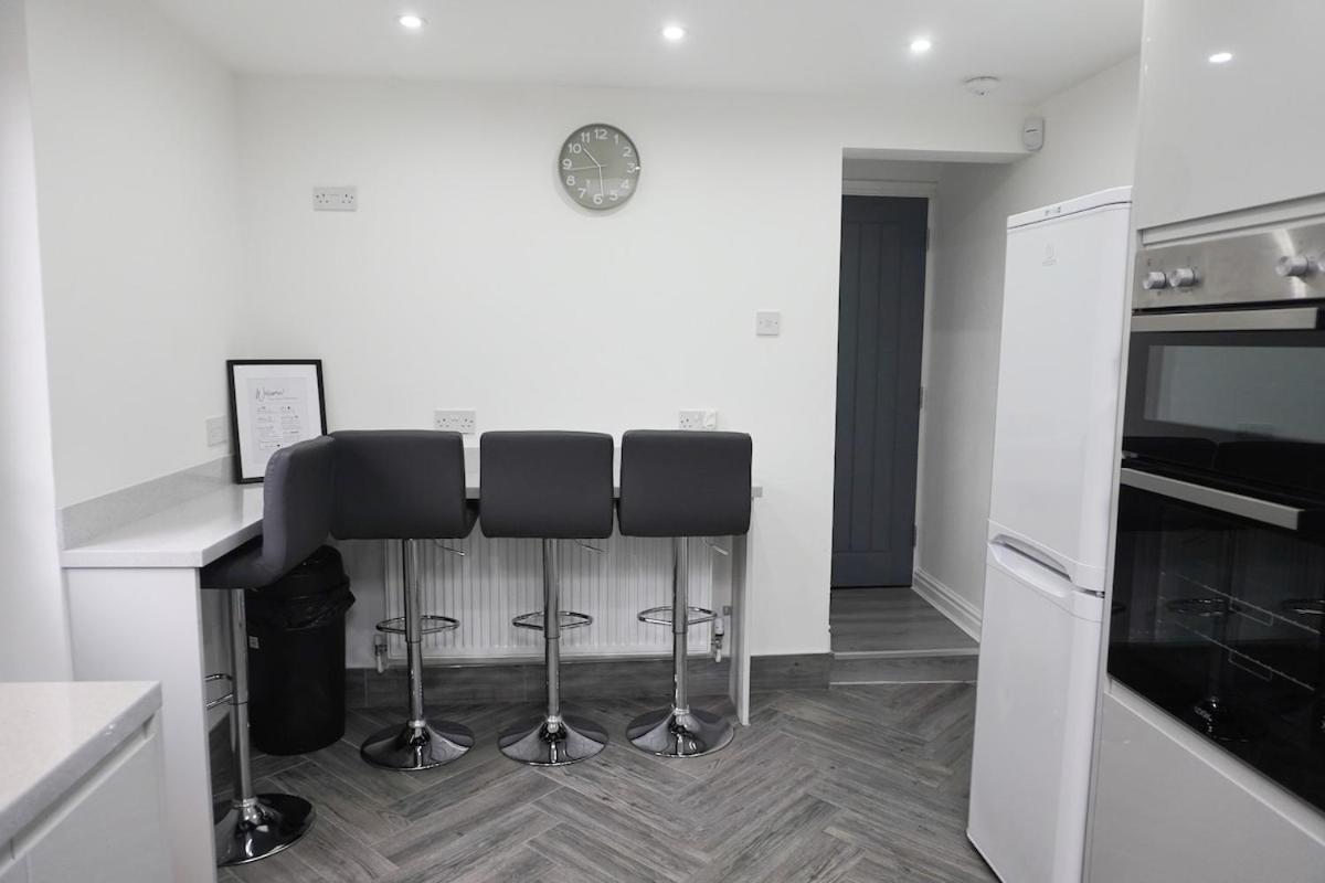 Contractors Dream, 4 Bedroom 2 Bathroom 利物浦 外观 照片