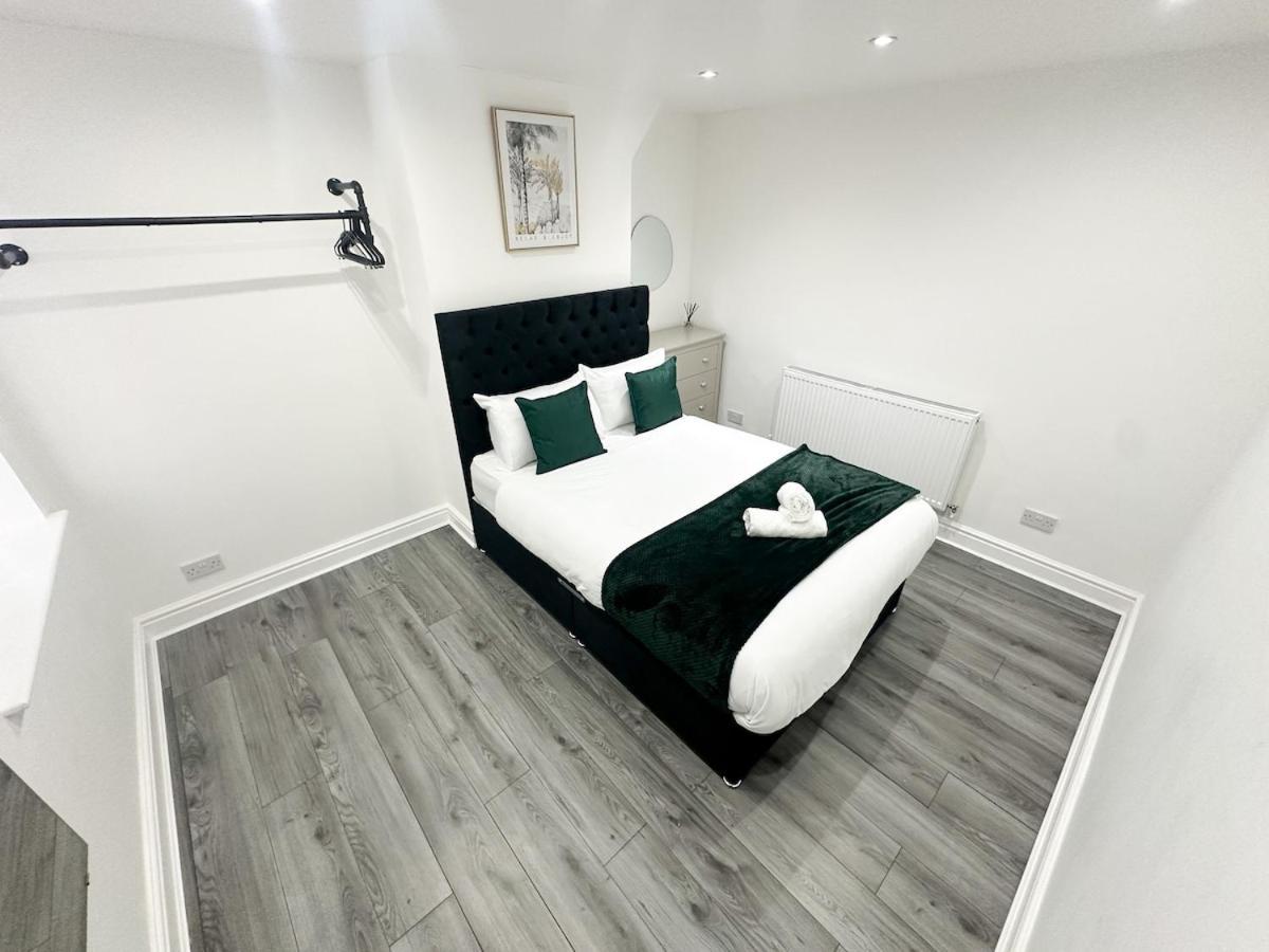 Contractors Dream, 4 Bedroom 2 Bathroom 利物浦 外观 照片