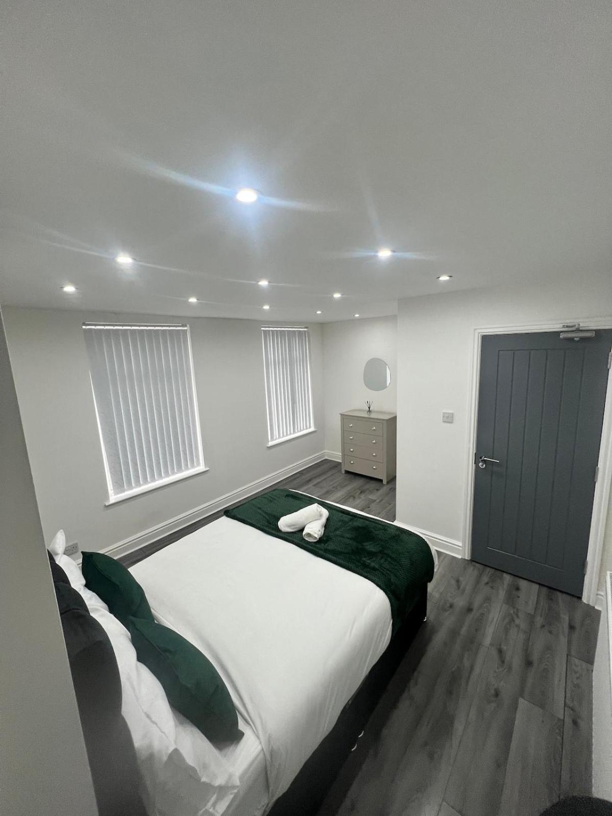 Contractors Dream, 4 Bedroom 2 Bathroom 利物浦 外观 照片